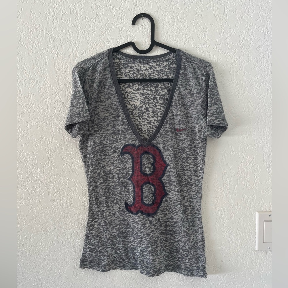 2000s Boston Red Sox V-neck Tee
